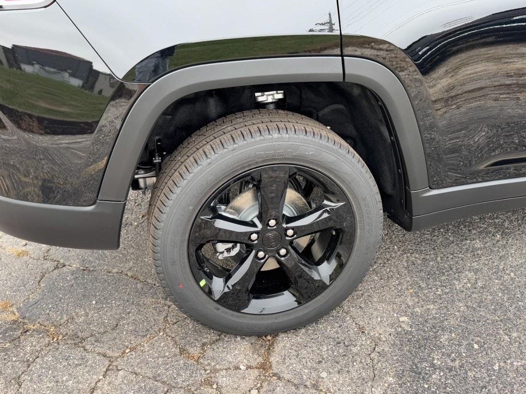 New 2025 Jeep Grand Cherokee LIMITED 4X4 Sport Utility