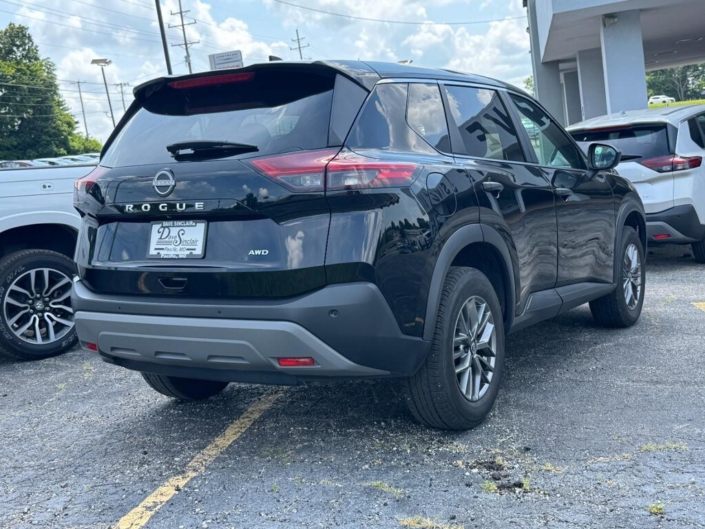 2023 Nissan Rogue S photo 3