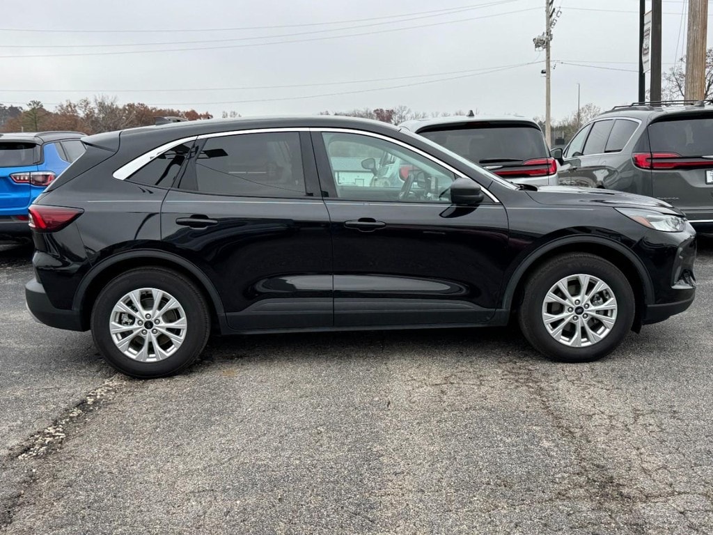 Used 2024 Ford Escape Active FWD SUV