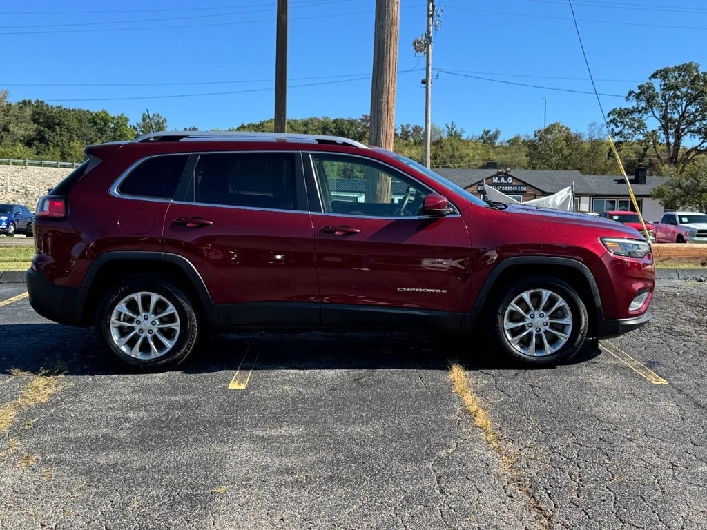 Used 2019 Jeep Cherokee Latitude FWD SUV
