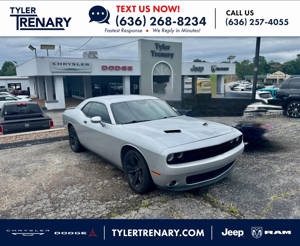 2021 Dodge Challenger SXT Auto's photo