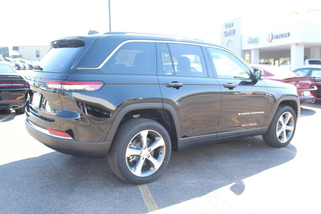 2023 Jeep Cherokee 4xe photo 3