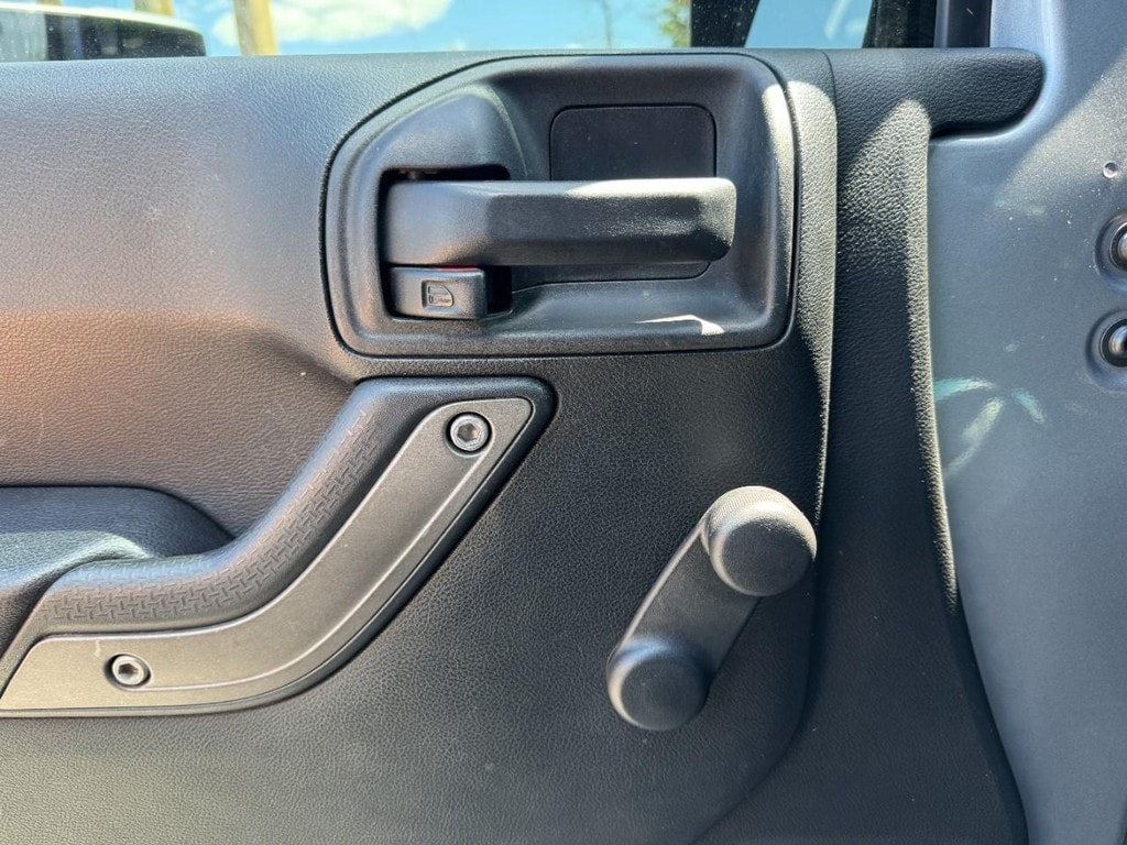 2017 Jeep Wrangler Unlimited Sport - Photo 18