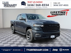 2027 Ram 1500 EXPRESS CREW CAB 4X4 5'7 BOX Pickup