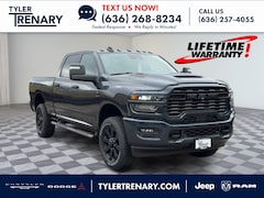 2026 Ram 2500 BLACK EXPRESS CREW CAB 4X4 6'4 BOX Pickup