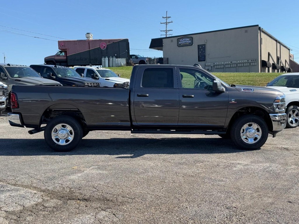 2026 Ram 3500 Tradesman photo 2