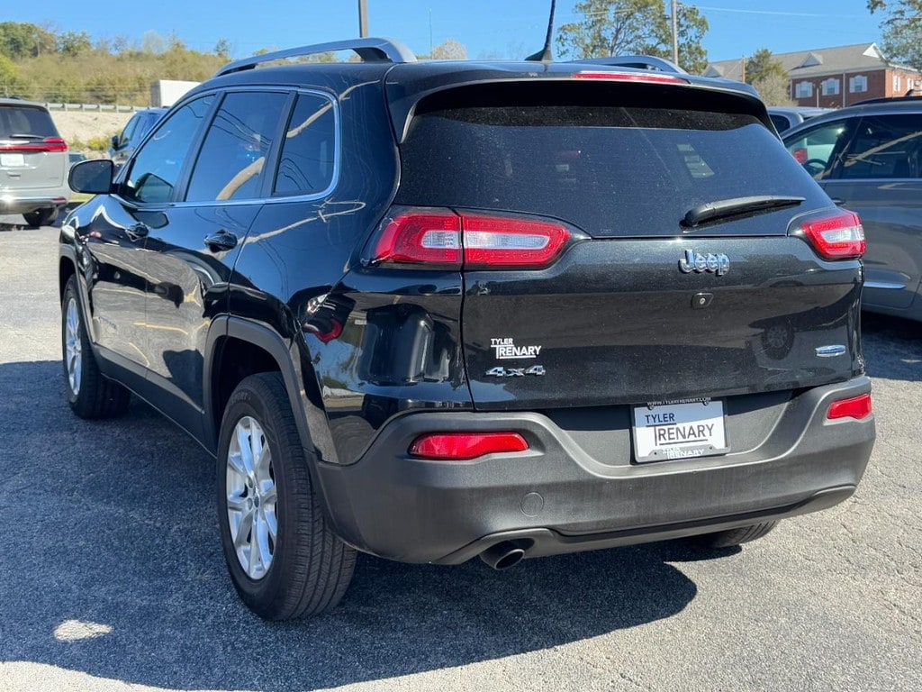 Used 2016 Jeep Cherokee 4WD 4dr Latitude SUV