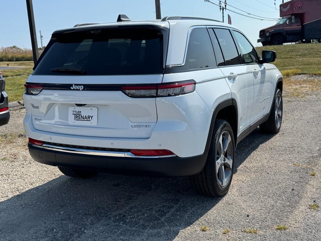 2025 Jeep Grand Cherokee Limited photo 3