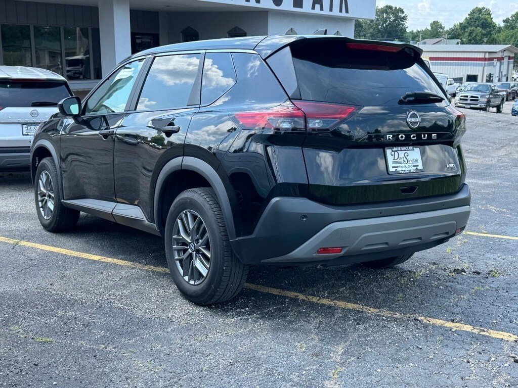 2023 Nissan Rogue S photo 4