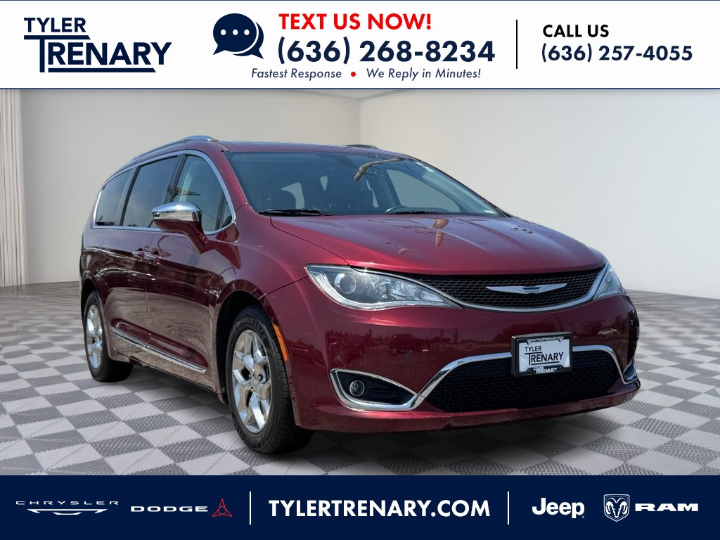 2018 Chrysler Pacifica Limited's photo