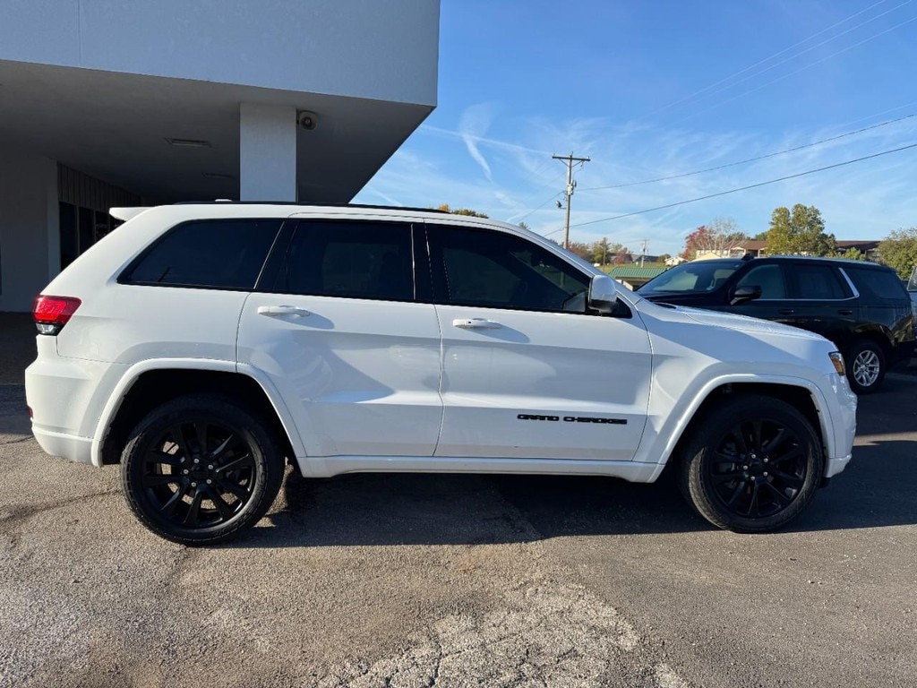 Used 2019 Jeep Grand Cherokee Altitude 4x4 SUV
