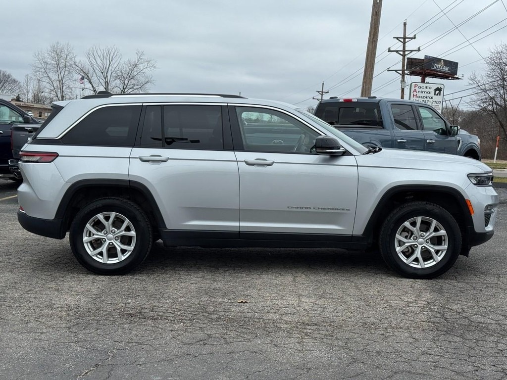 Used 2023 Jeep Grand Cherokee Limited 4x4 SUV