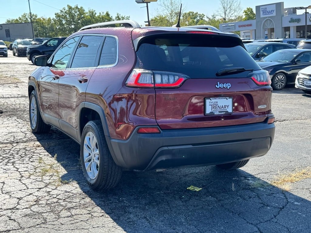 Used 2019 Jeep Cherokee Latitude FWD SUV