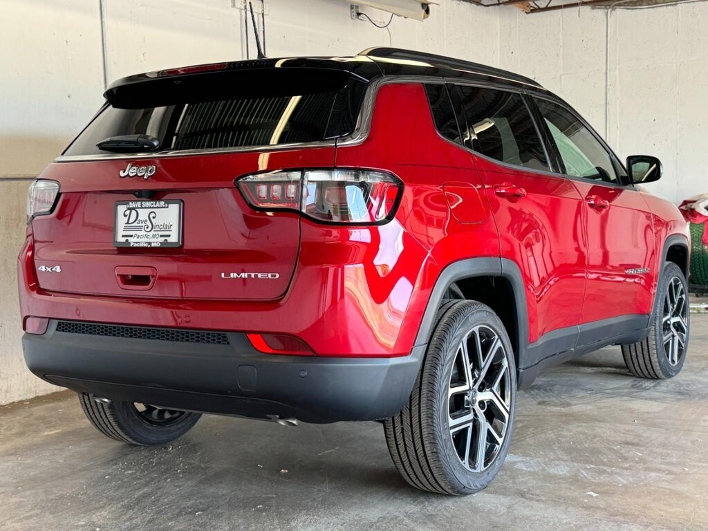 2025 Jeep Compass Limited photo 3
