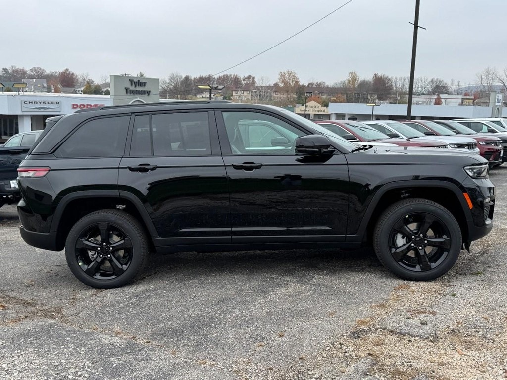 New 2025 Jeep Grand Cherokee LIMITED 4X4 Sport Utility