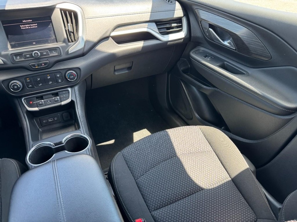 2024 GMC Terrain SLE - Photo 17