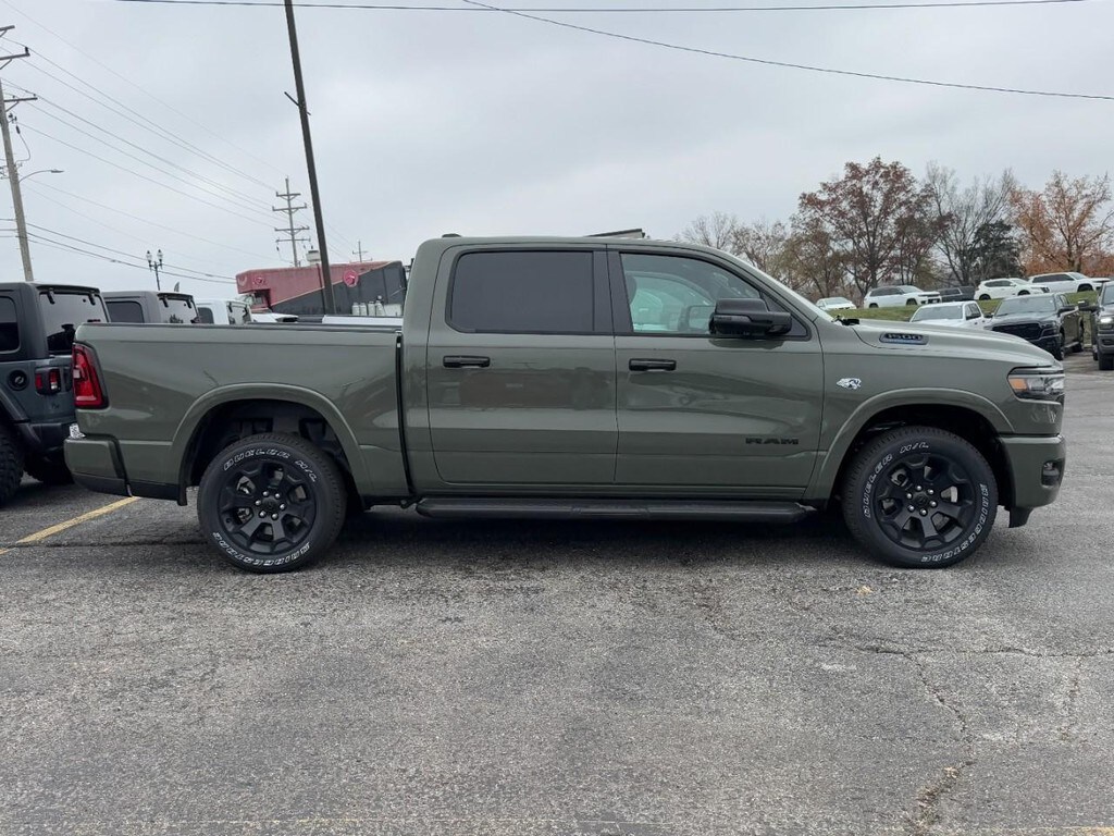 New 2026 Ram 1500 BIG HORN CREW CAB 4X4 5'7 BOX Pickup