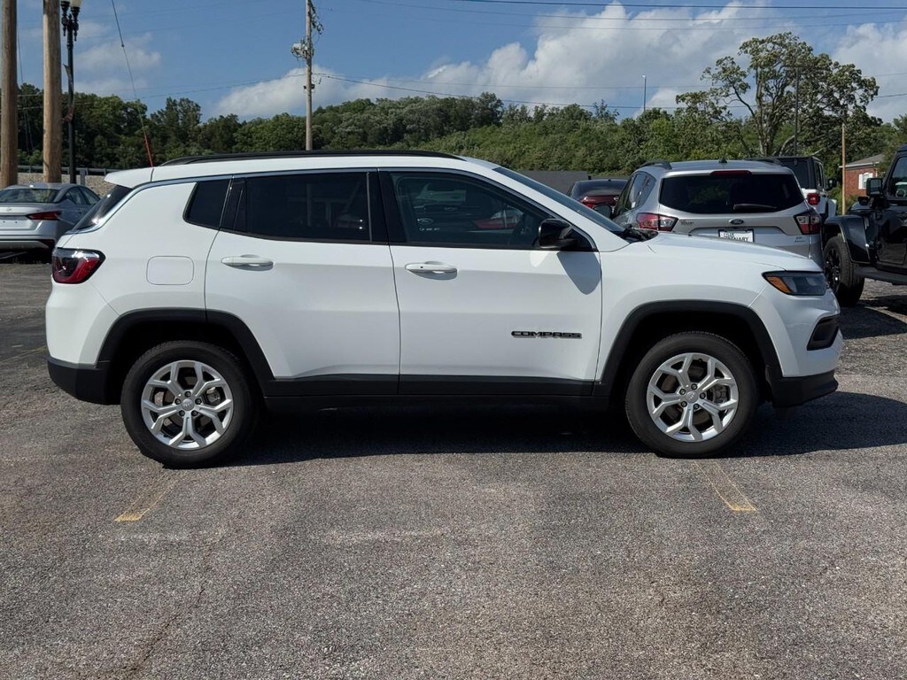 Used 2024 Jeep Compass Latitude with VIN 3C4NJDBN5RT118788 for sale in Pacific, MO