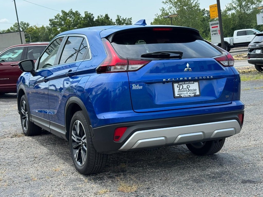2024 Mitsubishi Eclipse Cross SE photo 4