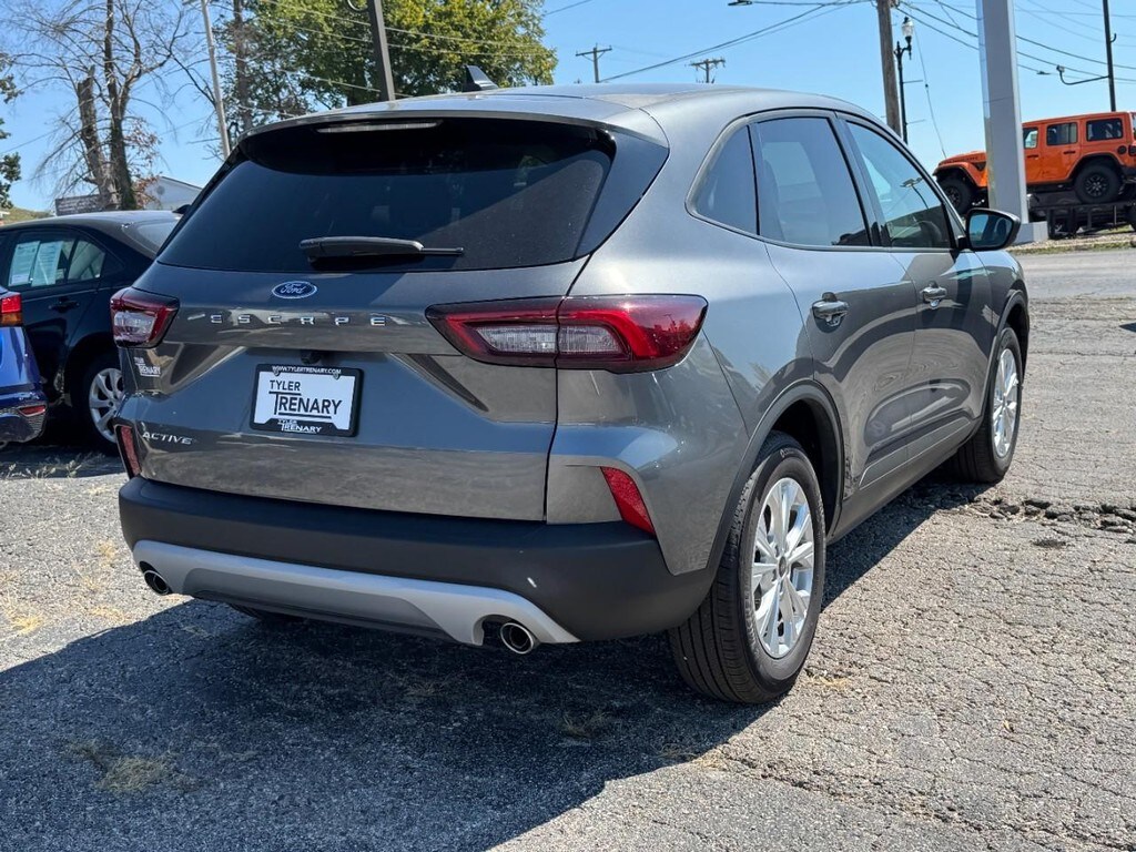 2025 Ford Escape Active photo 2