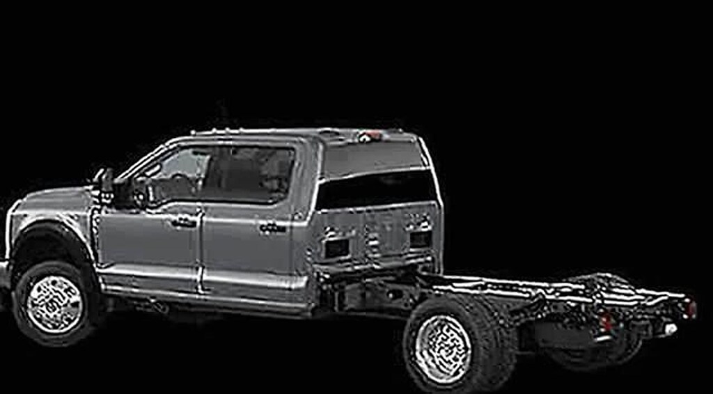 New 2026 Ford F-550 Chassis Lariat