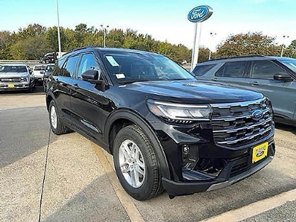 New 2026 Ford Explorer XLT SUV