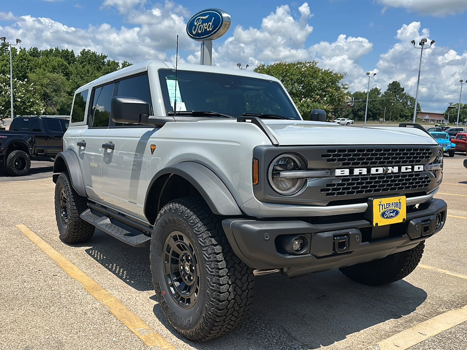 2026 Ford Bronco Badlands 4x4's photo