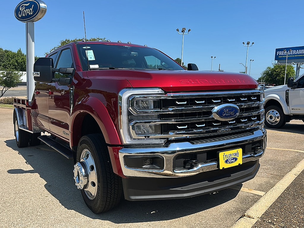 New 2026 Ford F-450 Chassis Lariat