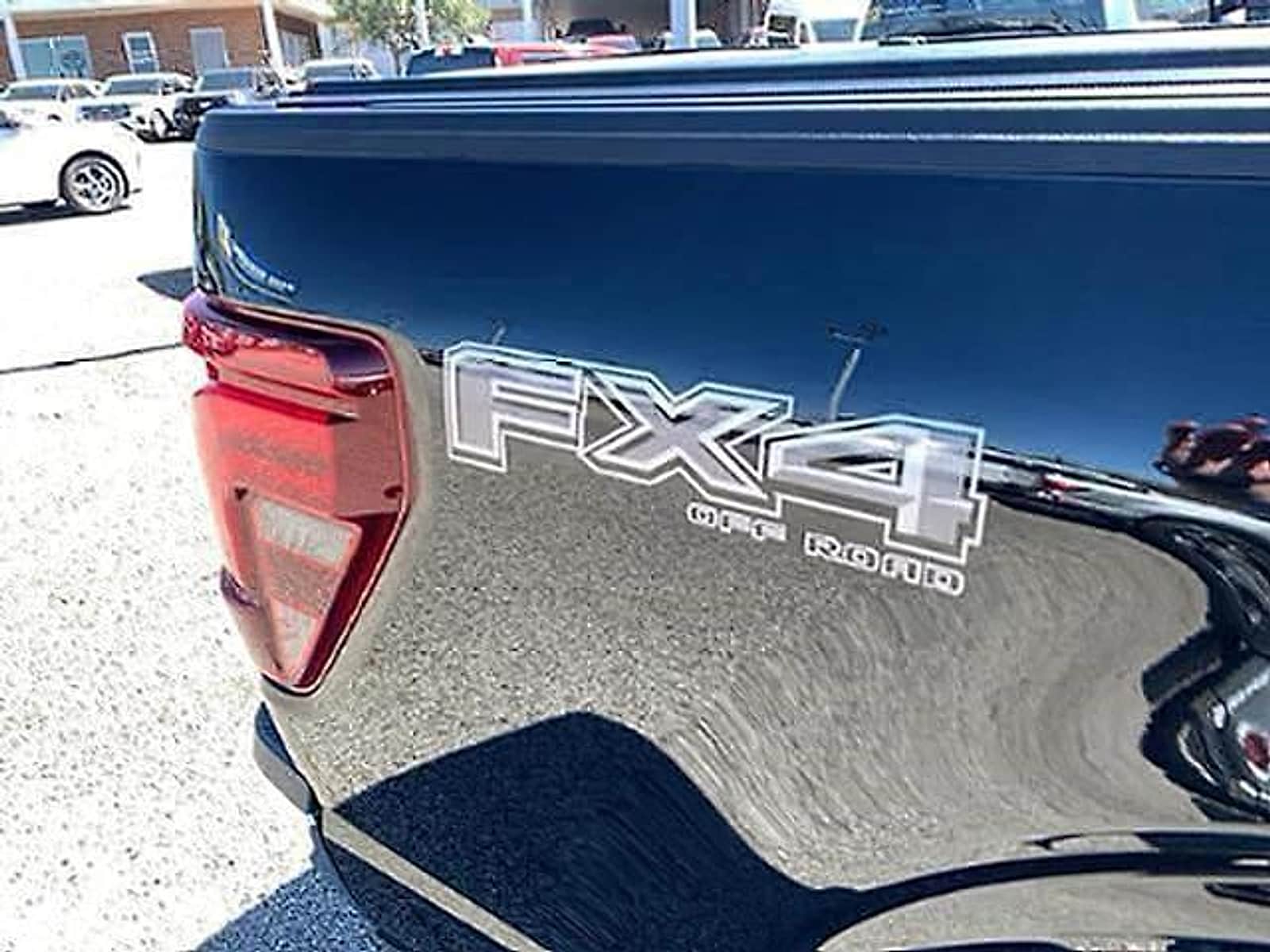 2025 Ford F-150 Lariat - Photo 12