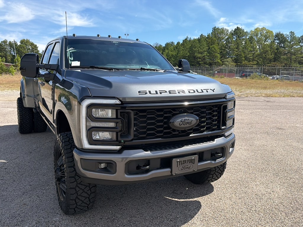 New 2026 Ford F-350 Lariat