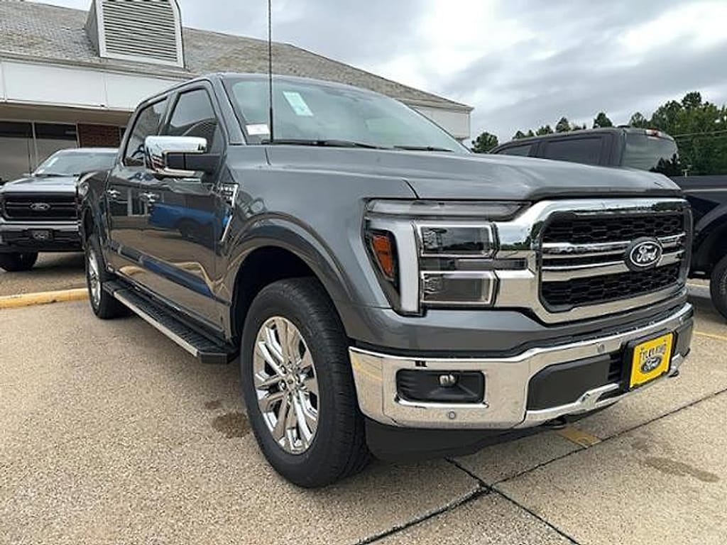 New 2025 Ford F-150 Lariat TRUCK