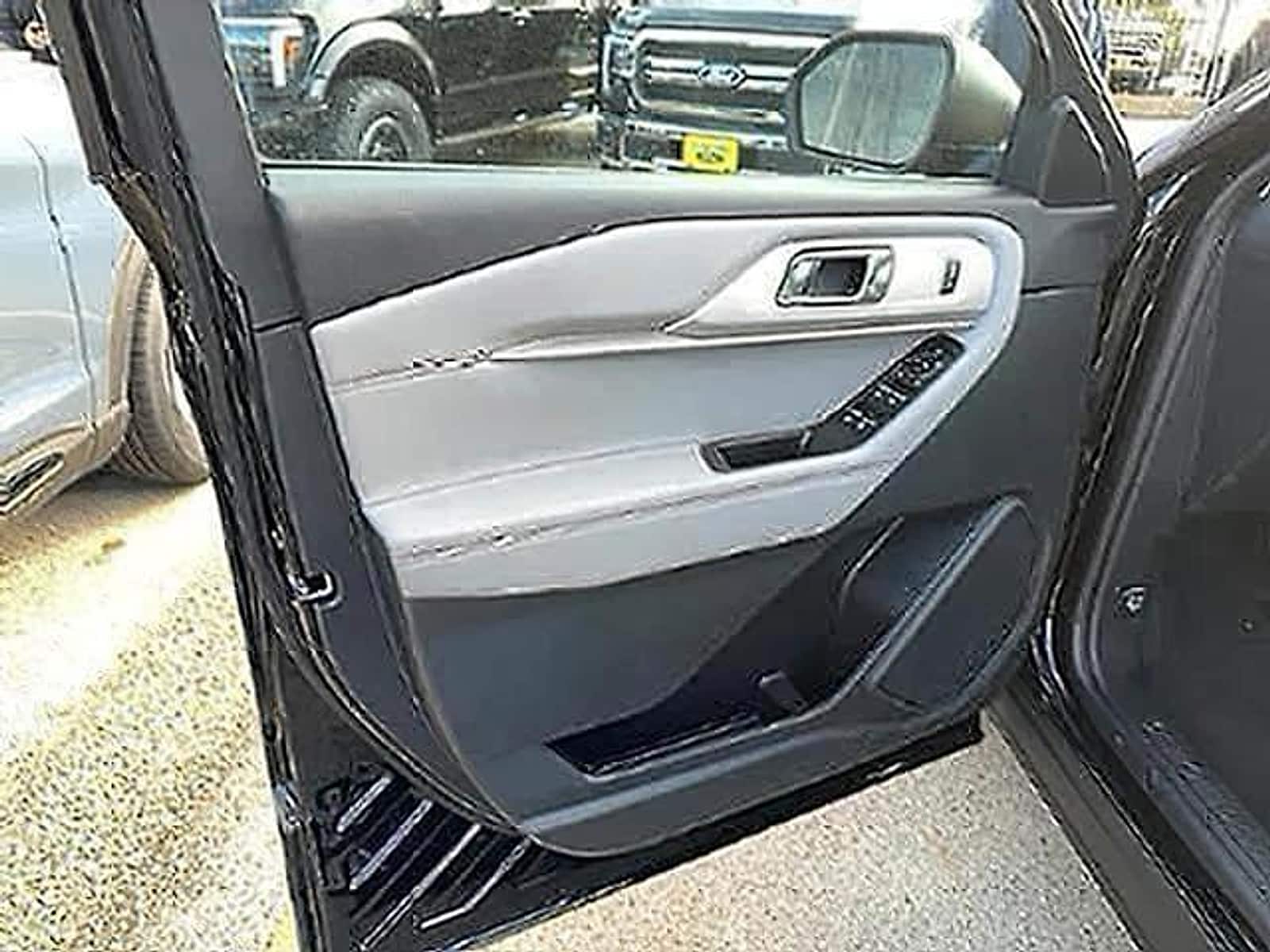 2026 Ford Explorer Active - Photo 16