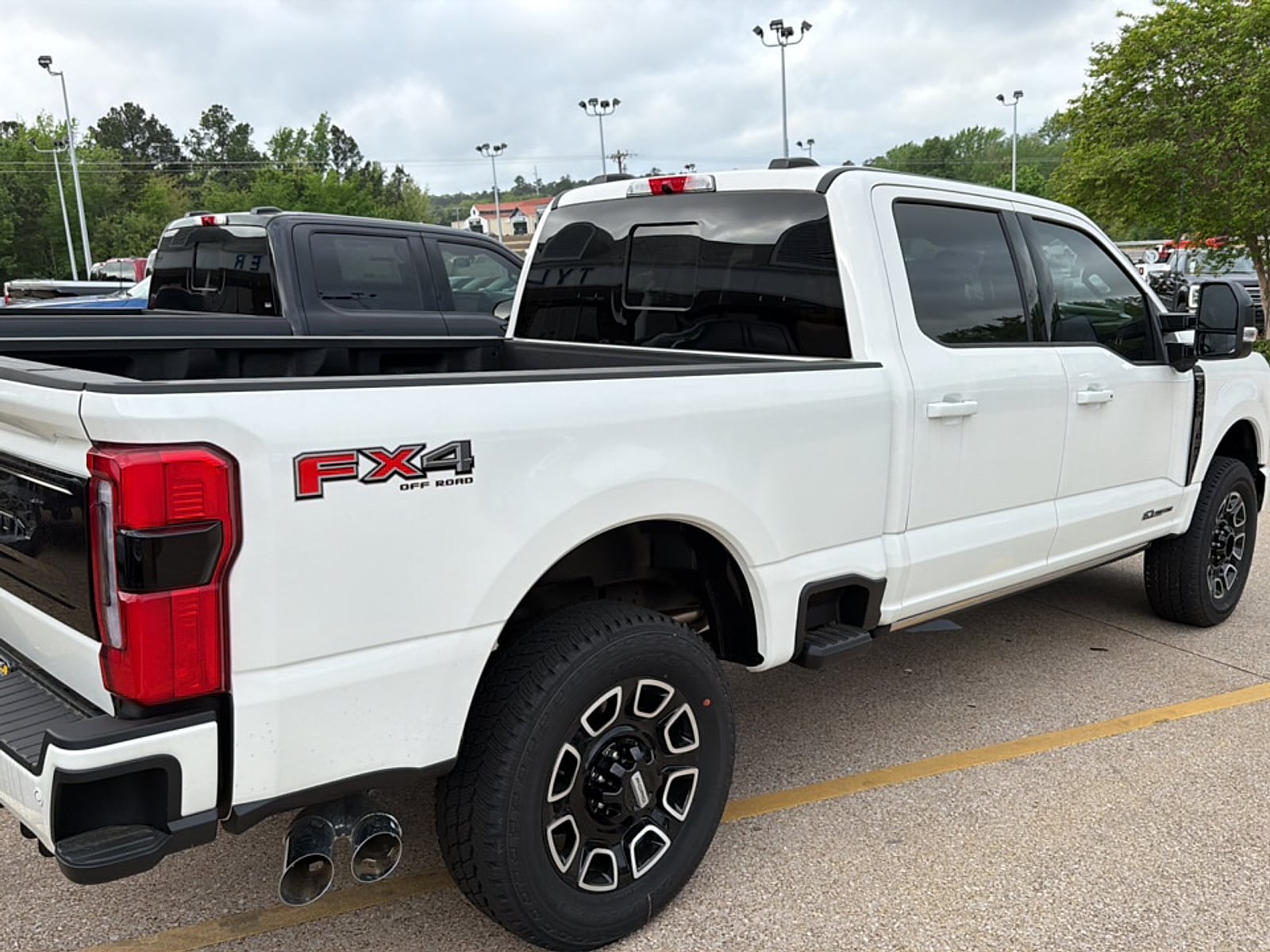 2026 Ford F-250 Super Duty Platinum - Photo 9