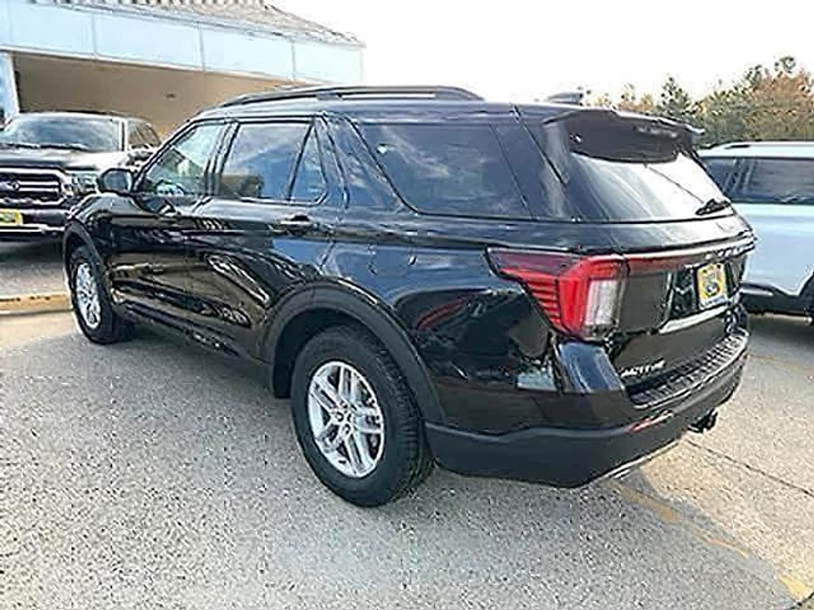 2026 Ford Explorer Active - Photo 8