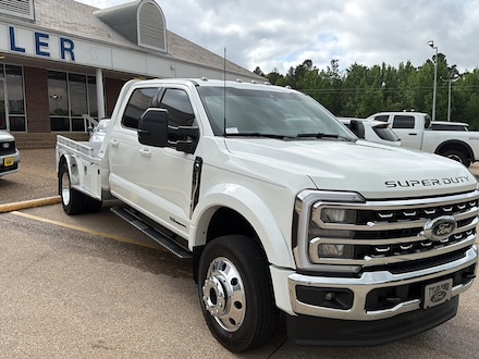 2026 Ford F-550 Chassis Lariat TRUCK
