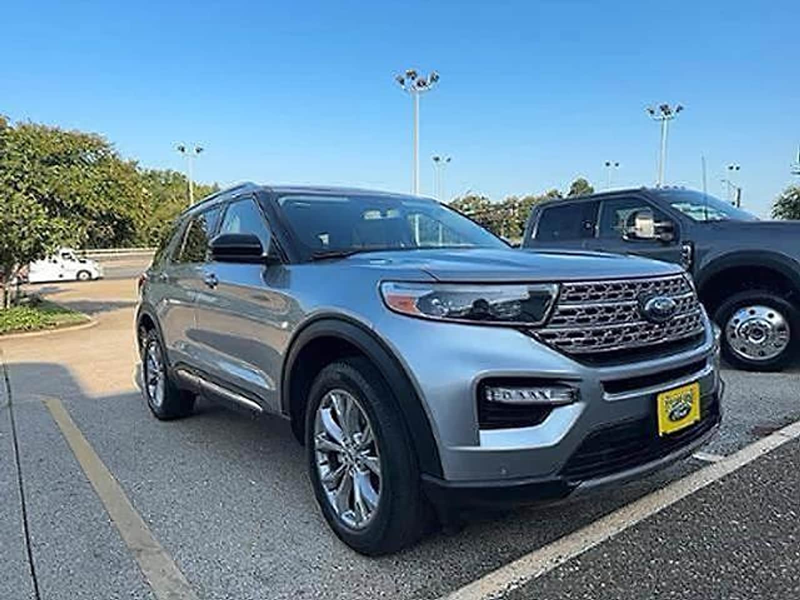 2023 Ford Explorer Limited 4WD's photo