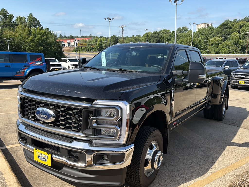 New 2026 Ford F-350 Lariat