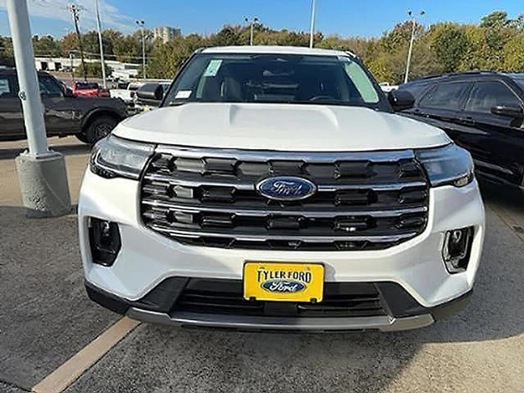 New 2026 Ford Explorer Active w/200A Pkg SUV