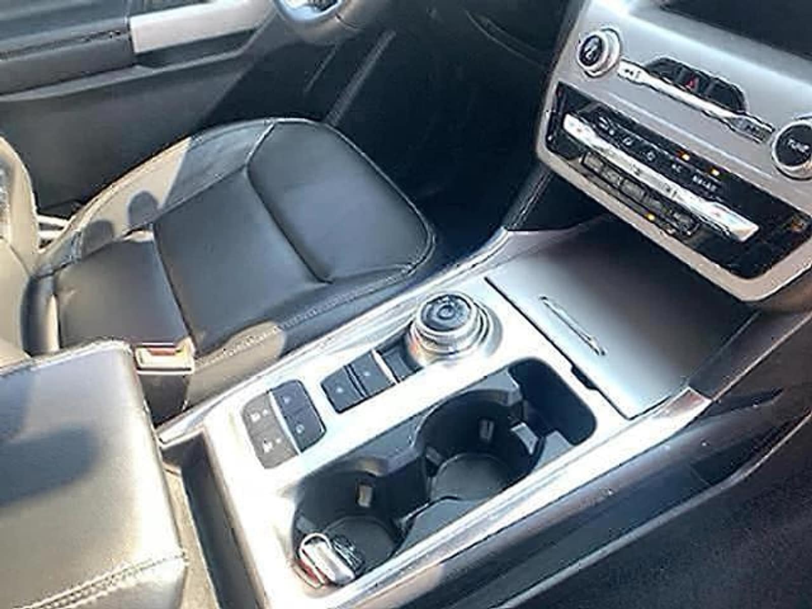 2024 Ford Explorer XLT - Photo 13