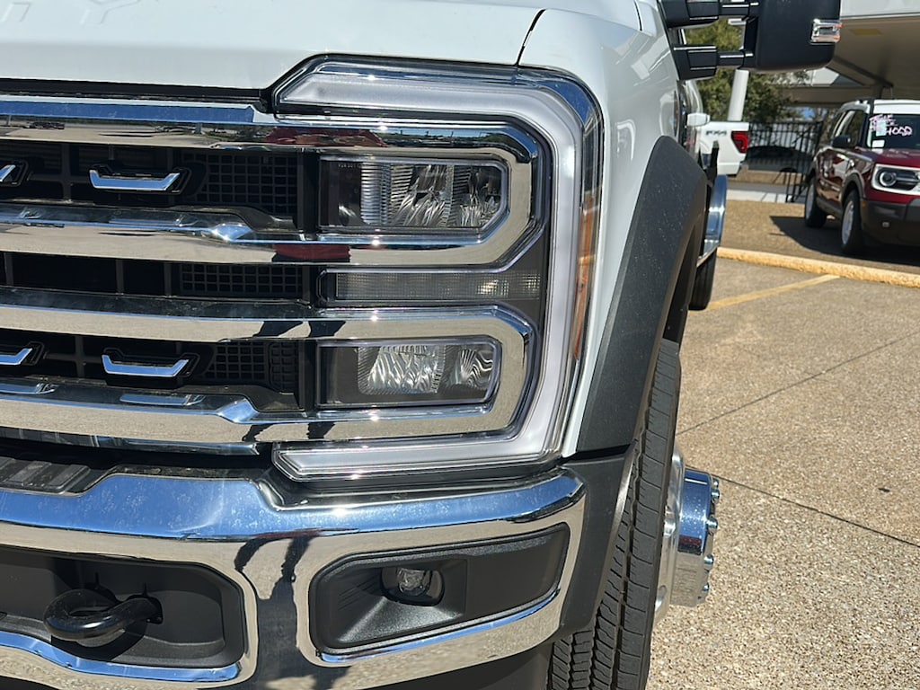 New 2026 Ford F-550 Chassis Lariat