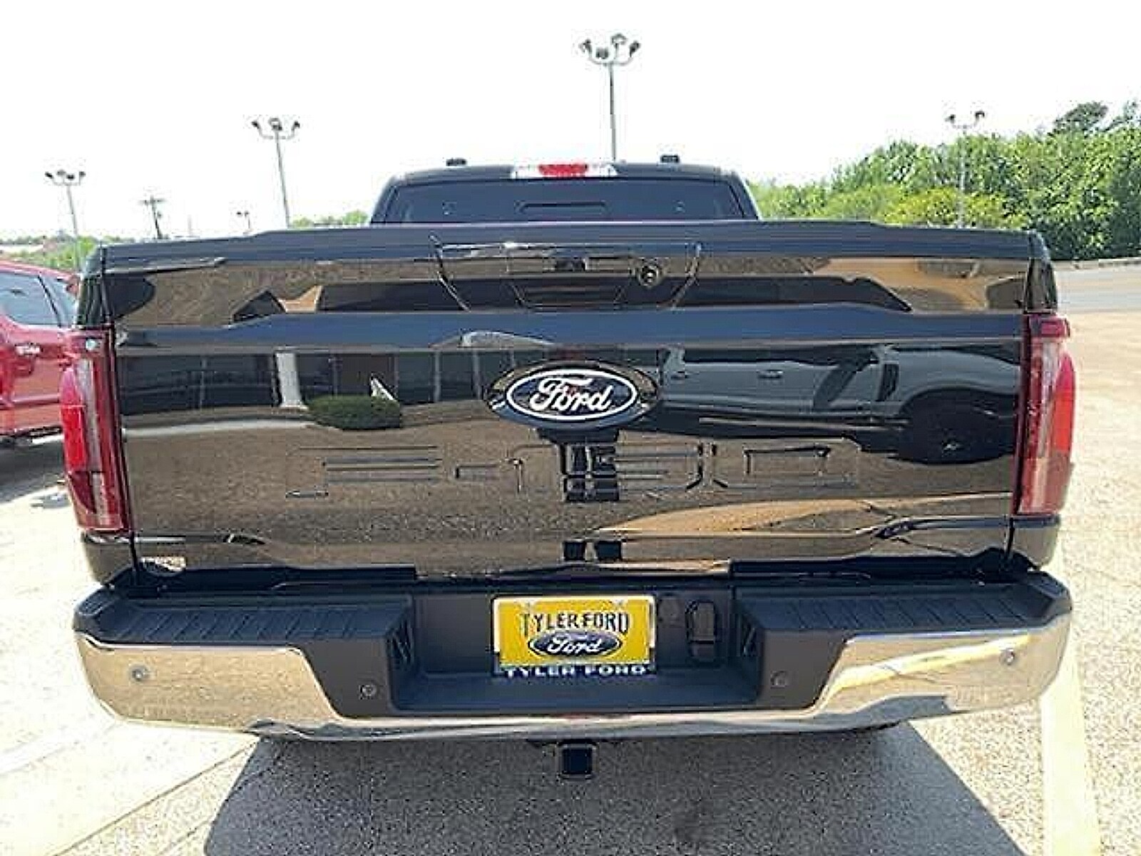 2025 Ford F-150 Lariat - Photo 6