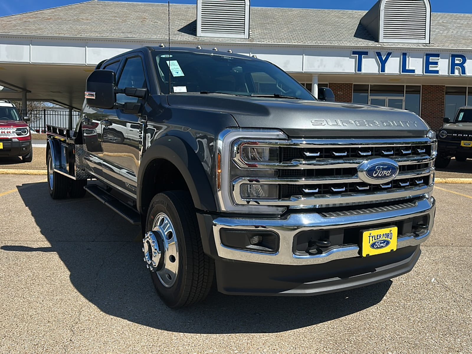 2026 Ford F-550 Lariat 4x4 Crew Cab 179-In DRW's photo