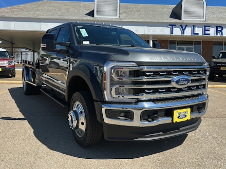 2026 Ford F-550 Chassis Lariat