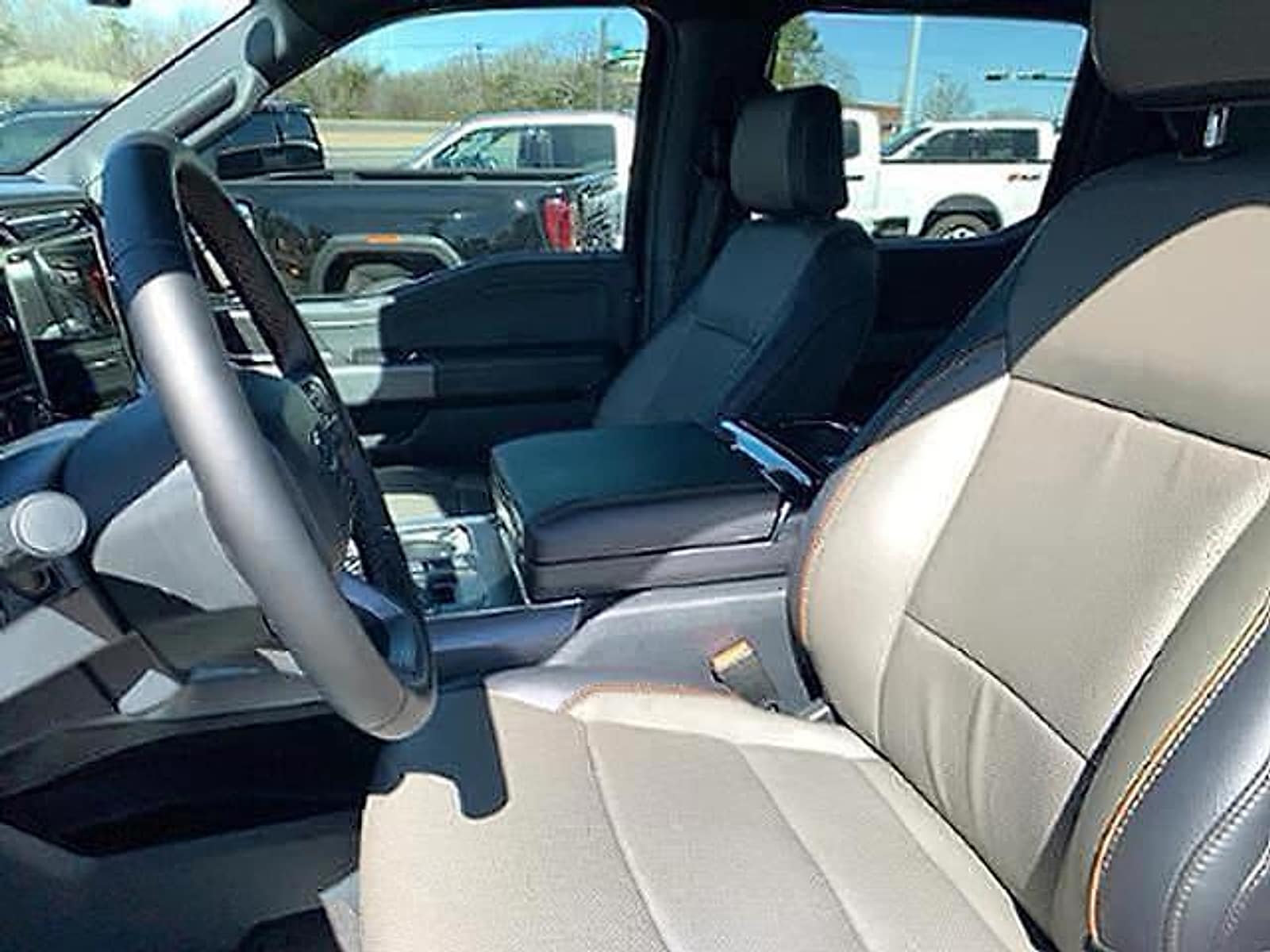 2025 Ford F-150 Lariat - Photo 25
