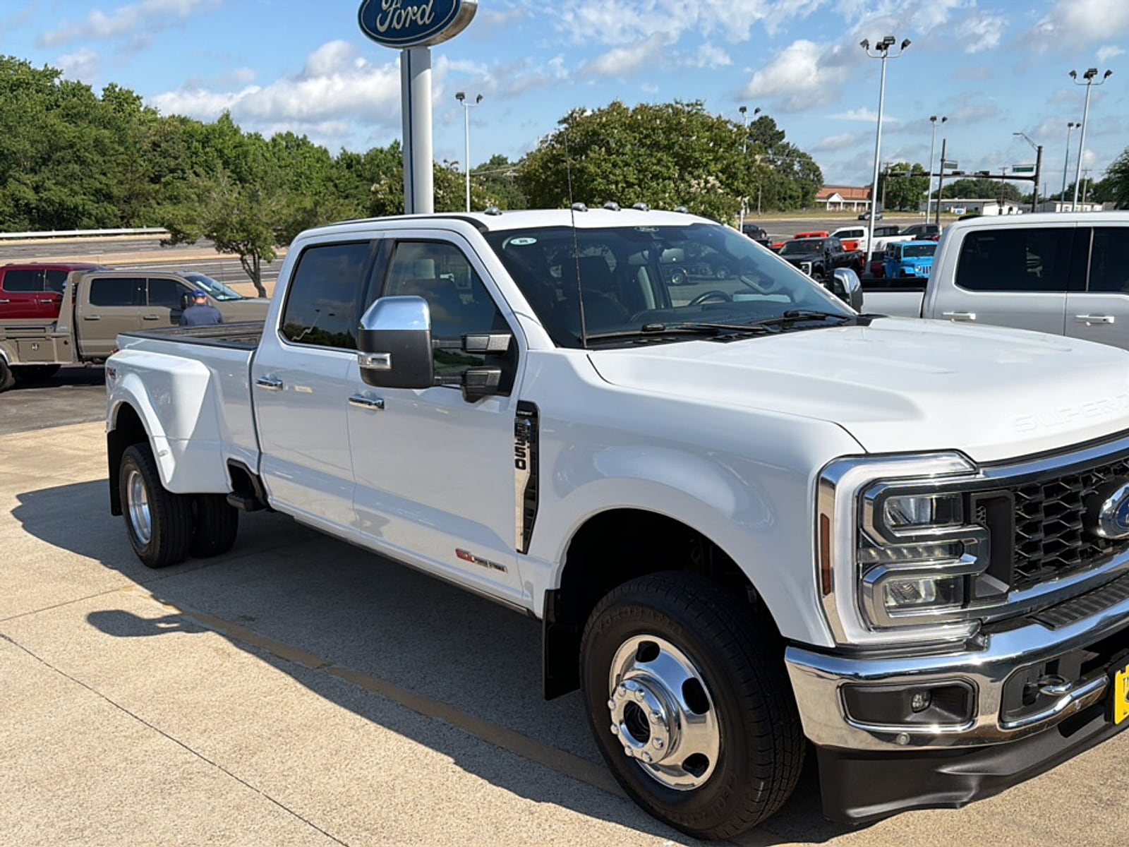 2024 Ford F-350 Lariat 4x4 Crew Cab 8' Box DRW's photo
