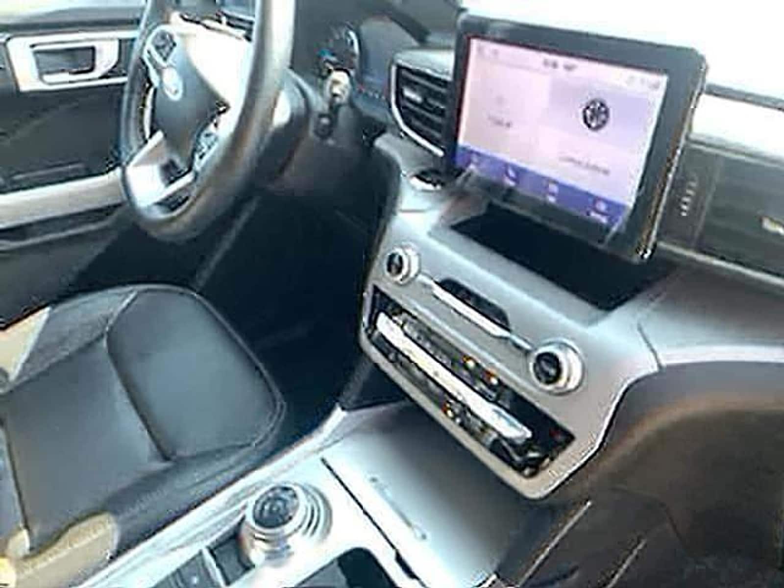 2024 Ford Explorer XLT - Photo 11