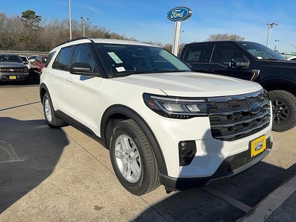 New 2026 Ford Explorer XLT SUV