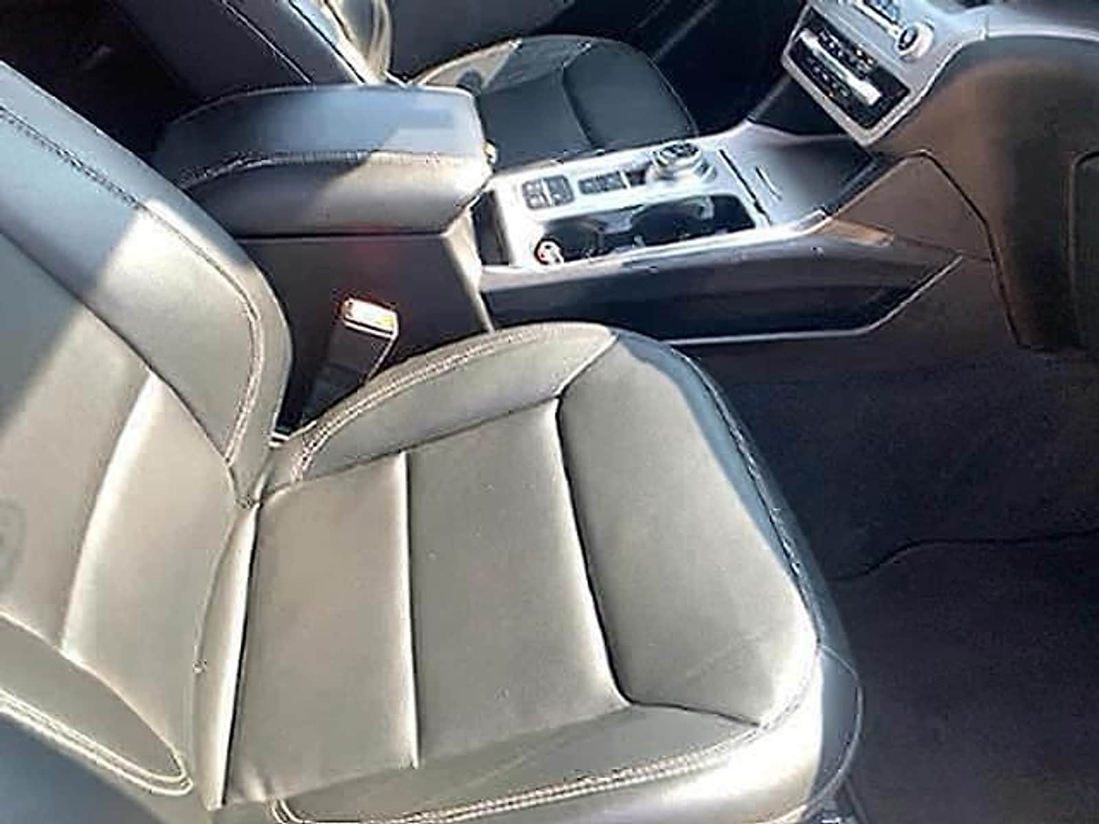 2024 Ford Explorer XLT - Photo 10