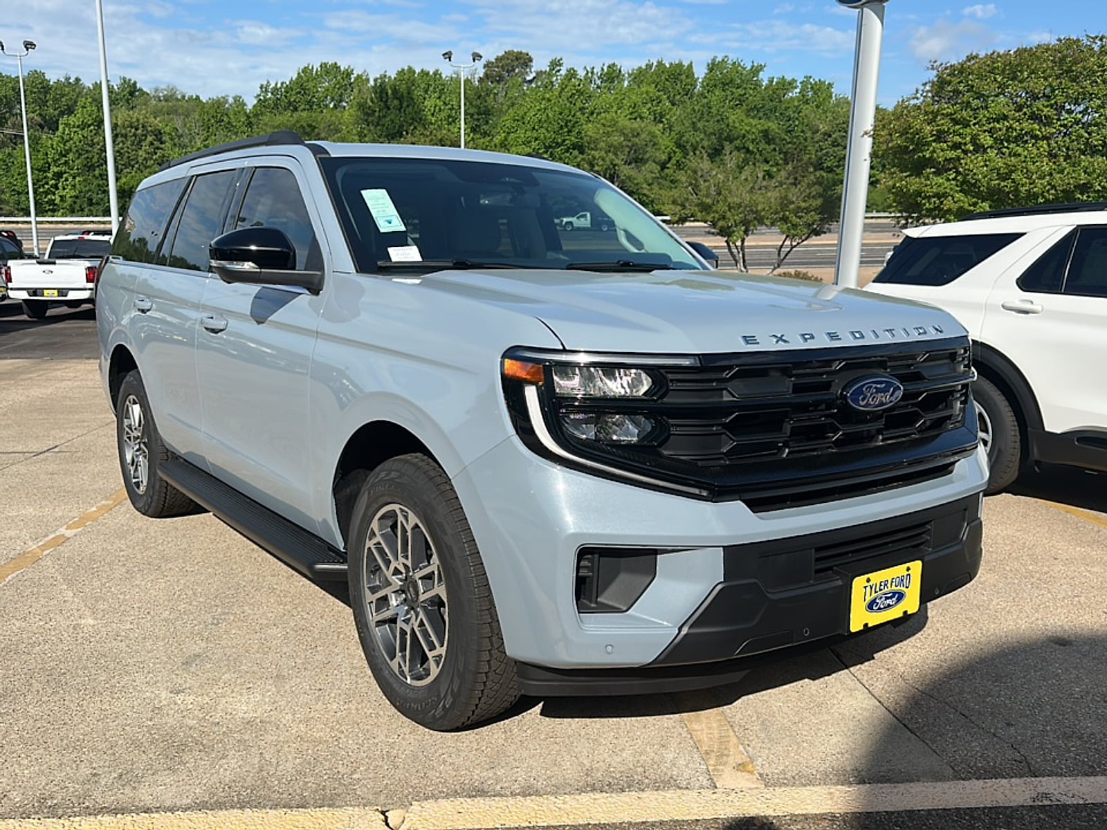 2026 Ford Expedition Active 4x4's photo