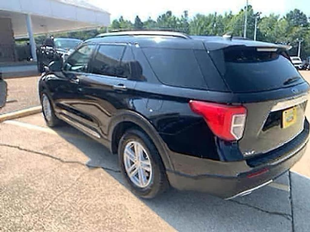 Used 2024 Ford Explorer XLT SUV